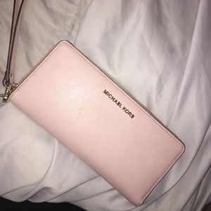 Michael Kors Wristlet Wallet